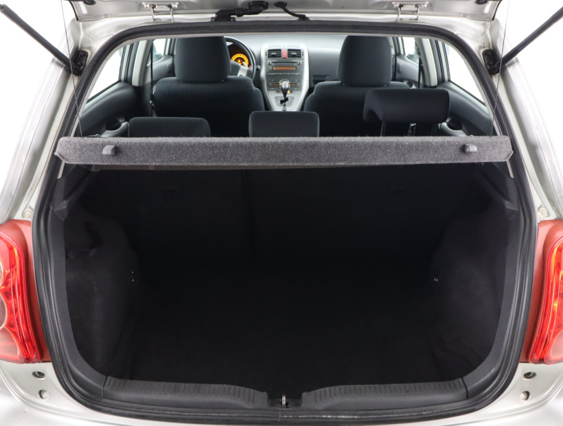 Toyota Auris, 2008