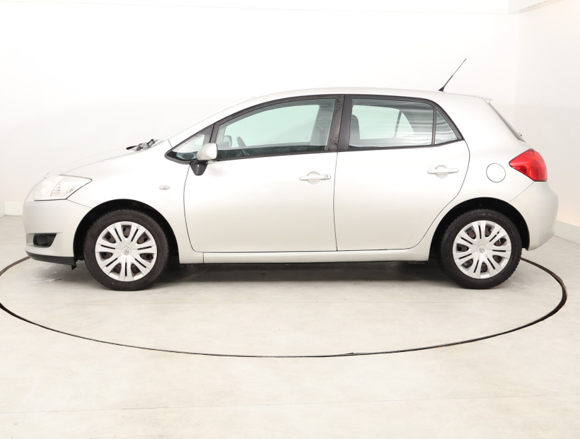 Toyota Auris, 2008