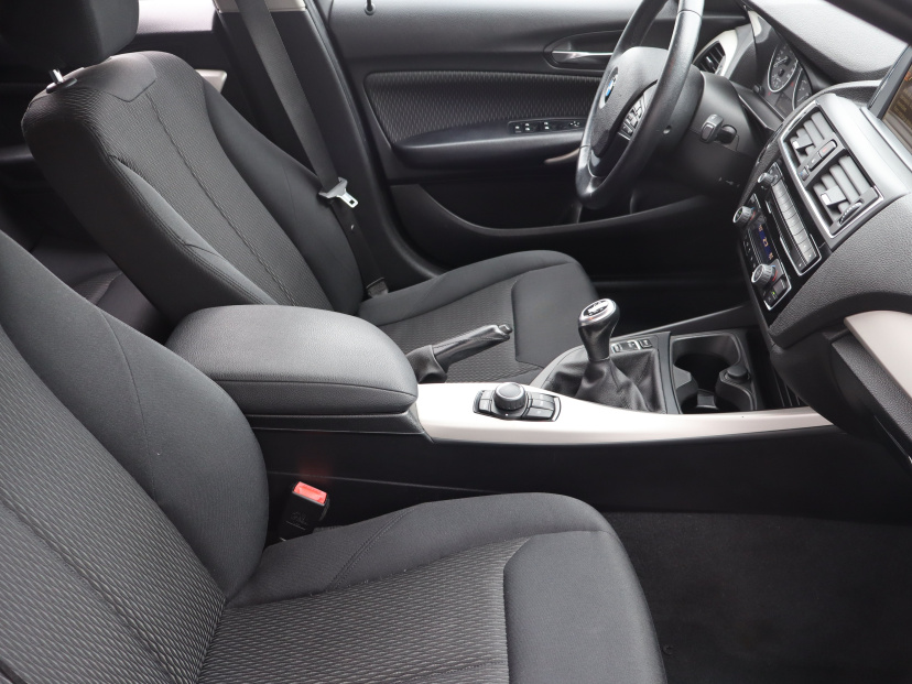 BMW 1, 2015