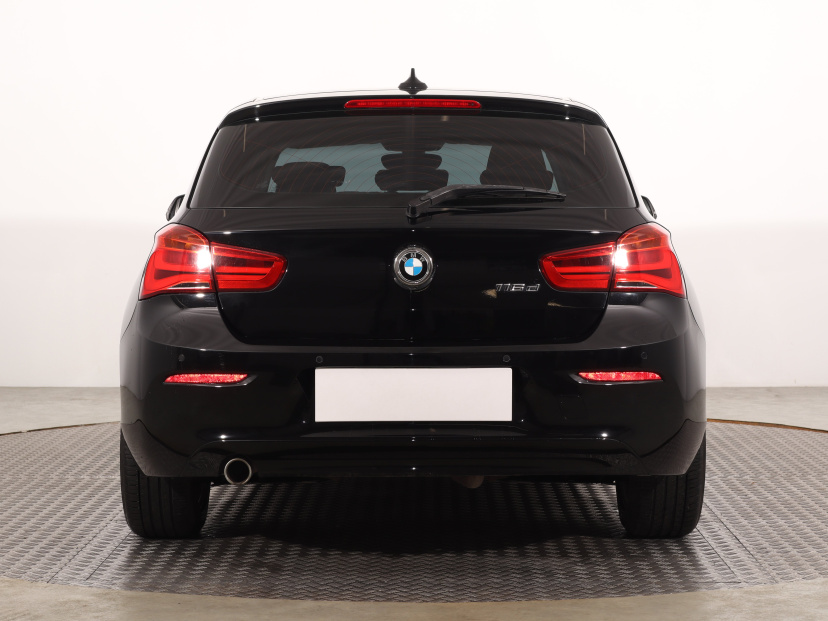 BMW 1, 2015