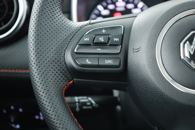MG ZS SUV, 2024
