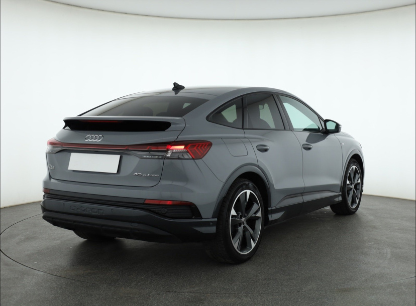 Audi Q4 Sportback e-tron, 2022