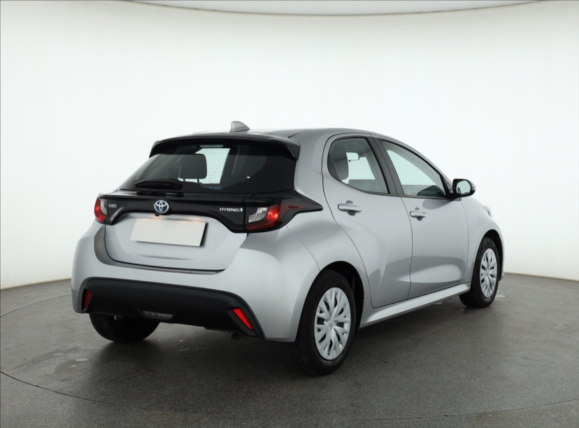 Toyota Yaris, 2024