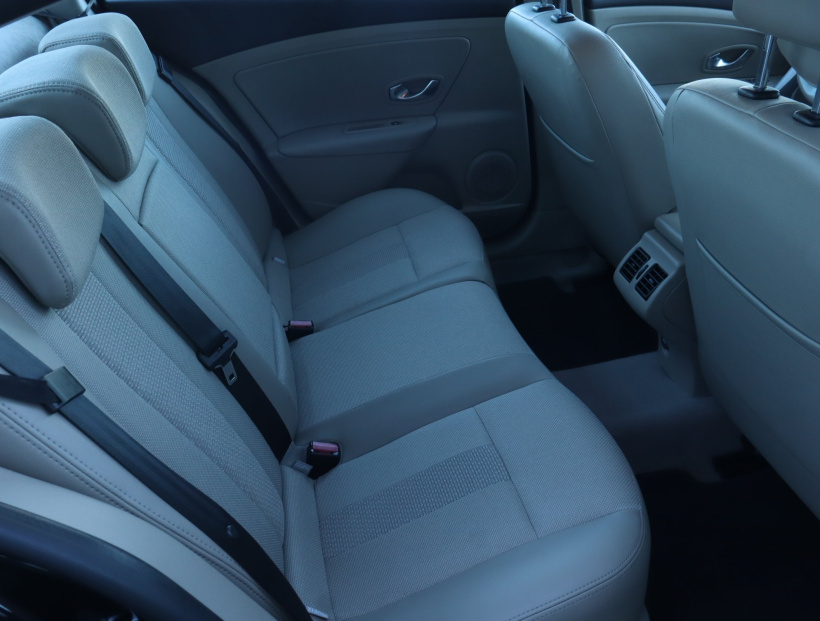 Renault Fluence, 2011