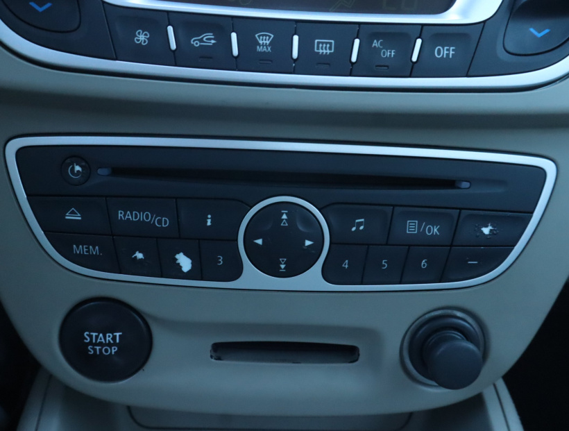 Renault Fluence, 2011