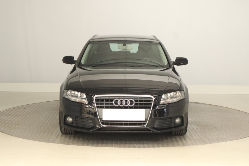 Audi A4, 2010