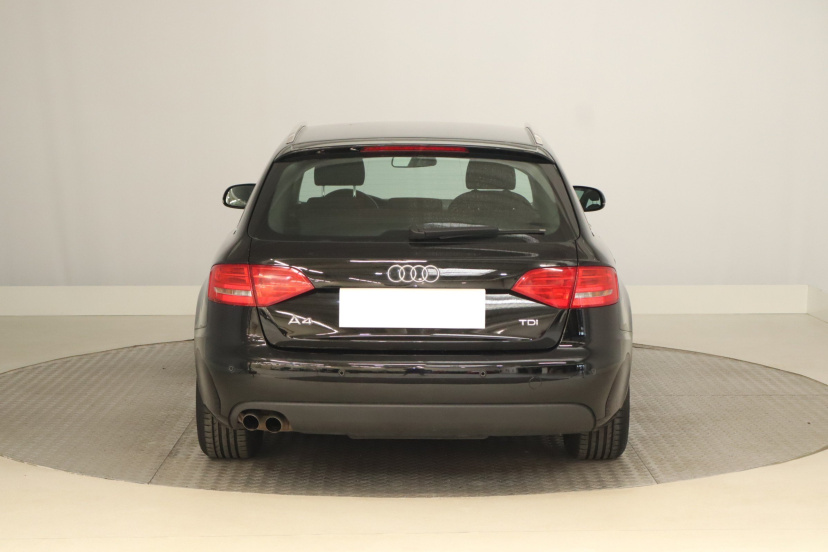 Audi A4, 2010