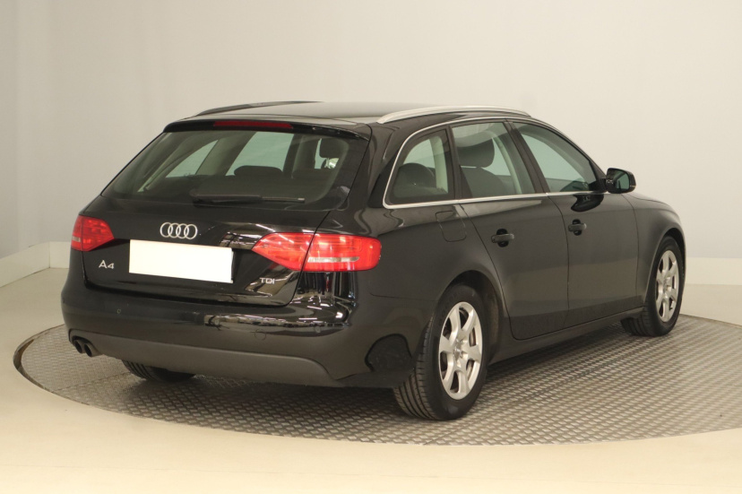 Audi A4, 2010