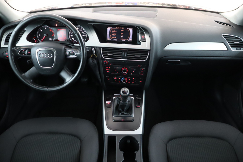 Audi A4, 2010