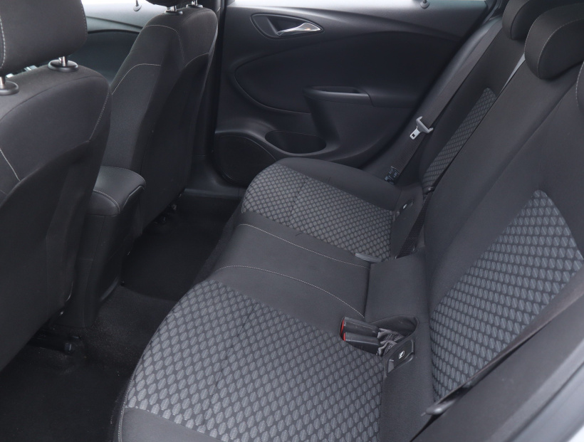 Opel Astra, 2018