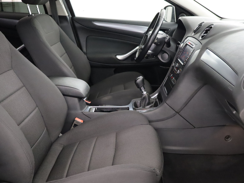 Ford Mondeo, 2013