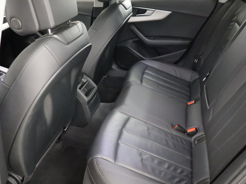 Audi A4, 2016