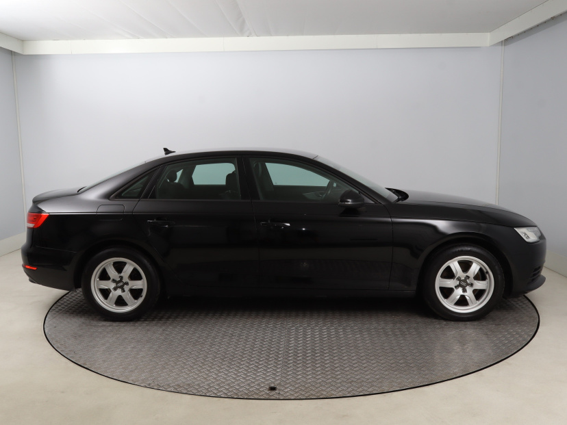 Audi A4, 2016
