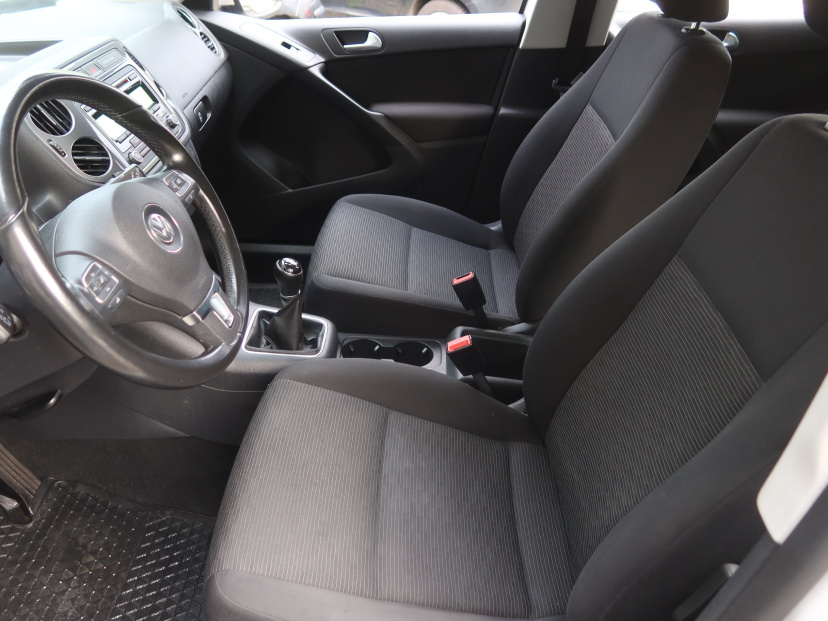 Volkswagen Tiguan, 2012