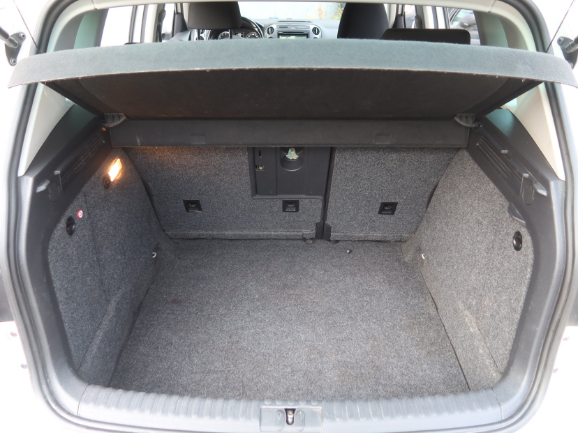Volkswagen Tiguan, 2012