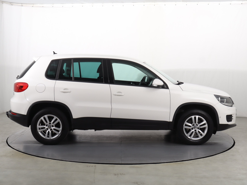 Volkswagen Tiguan, 2012
