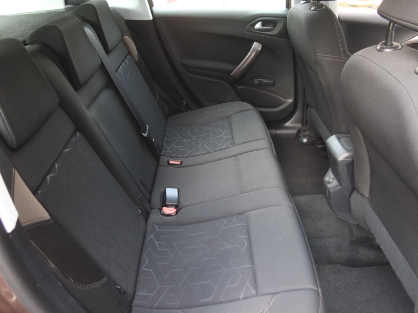 Peugeot 2008, 2013