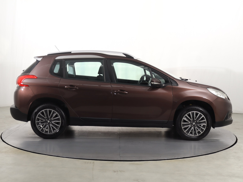 Peugeot 2008, 2013