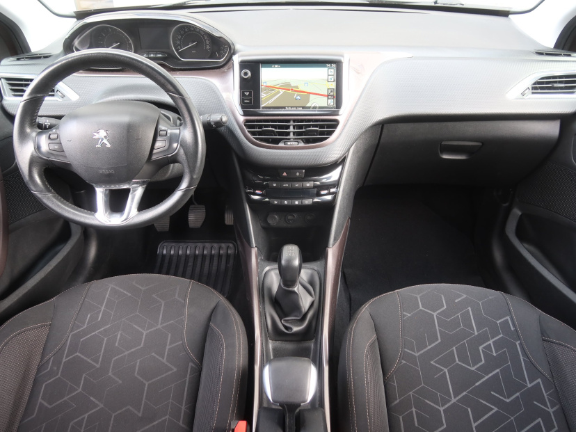 Peugeot 2008, 2013