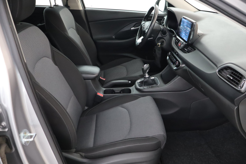 Hyundai i30, 2022