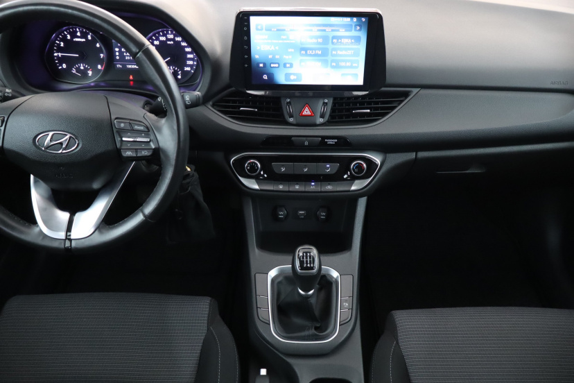 Hyundai i30, 2022