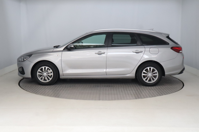 Hyundai i30, 2022