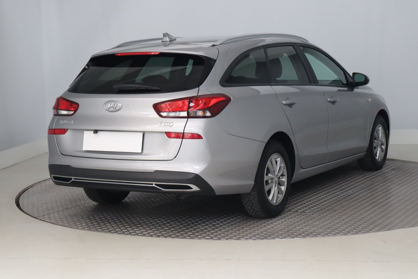 Hyundai i30, 2022