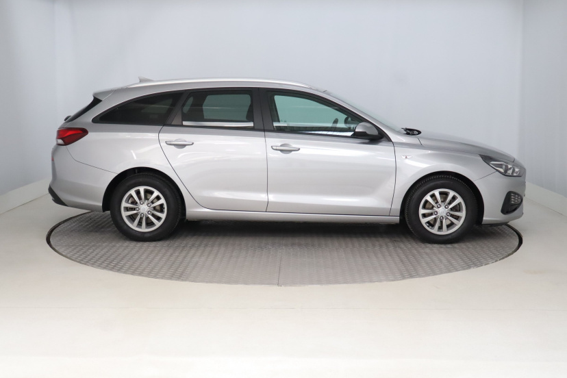 Hyundai i30, 2022