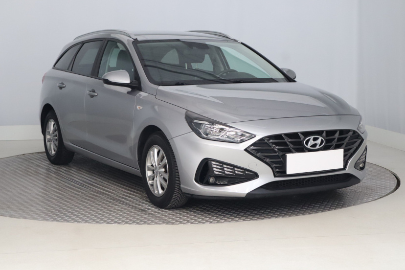 Hyundai i30, 2022
