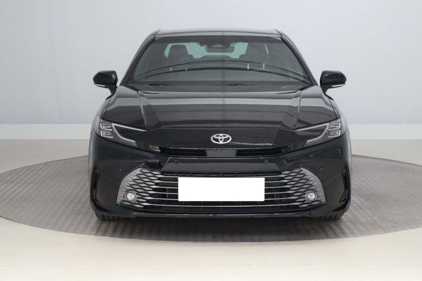 Toyota Camry, 2025
