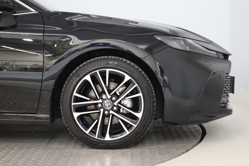 Toyota Camry, 2025