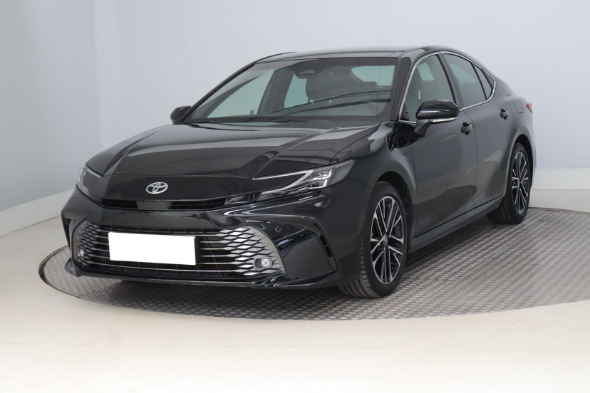 Toyota Camry, 2025