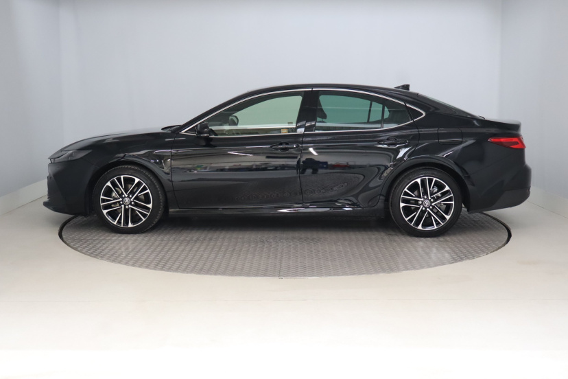 Toyota Camry, 2025