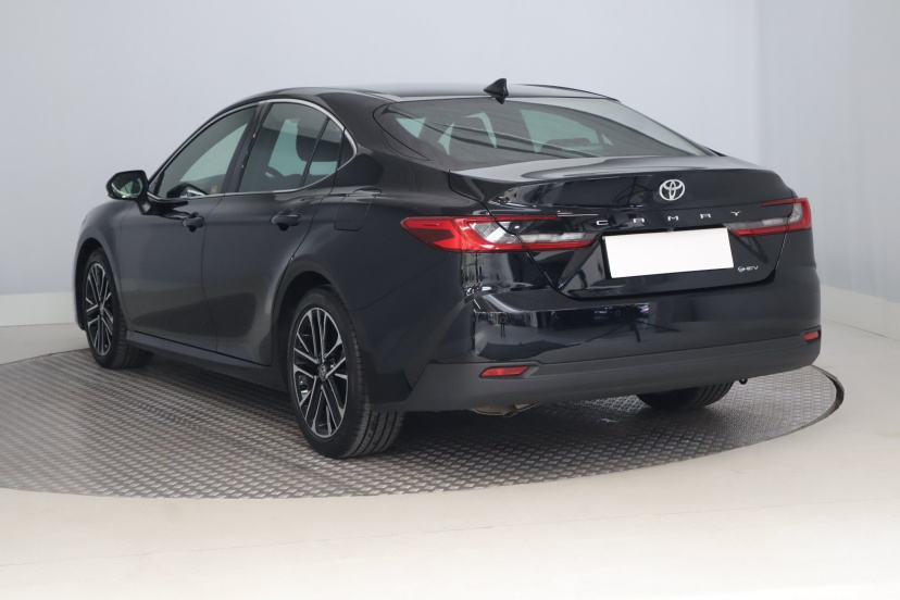 Toyota Camry, 2025