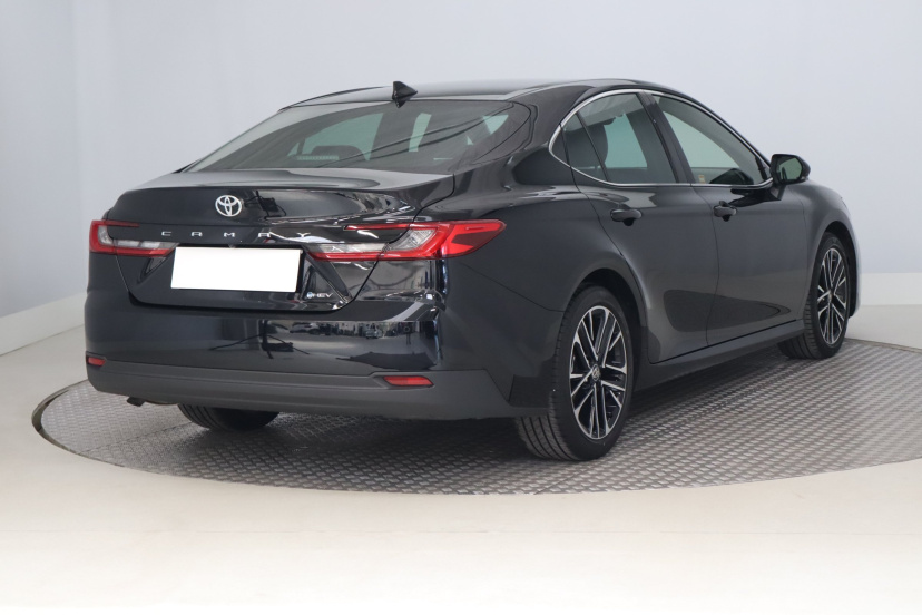 Toyota Camry, 2025