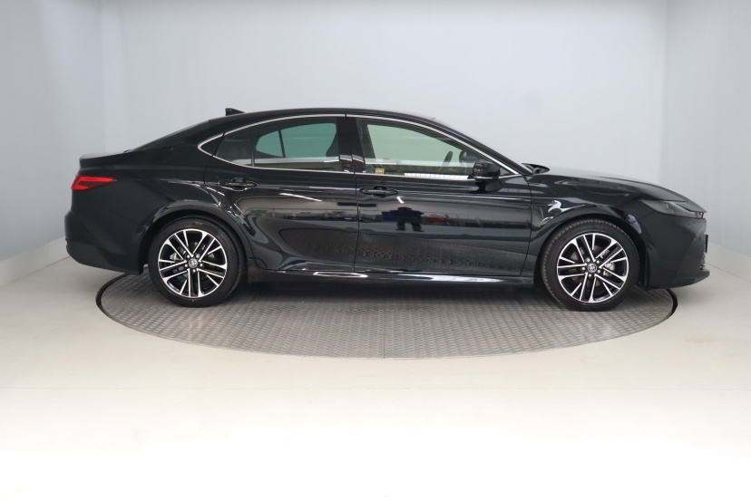 Toyota Camry, 2025