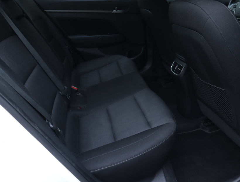 Hyundai Elantra, 2017