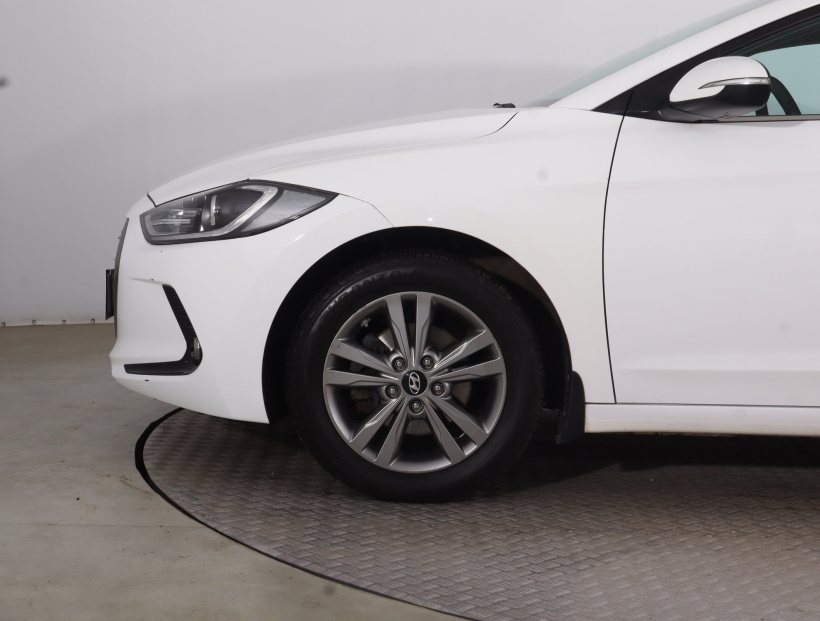 Hyundai Elantra, 2017