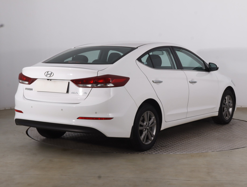 Hyundai Elantra, 2017