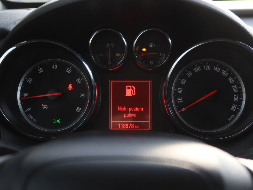 Opel Astra, 2013