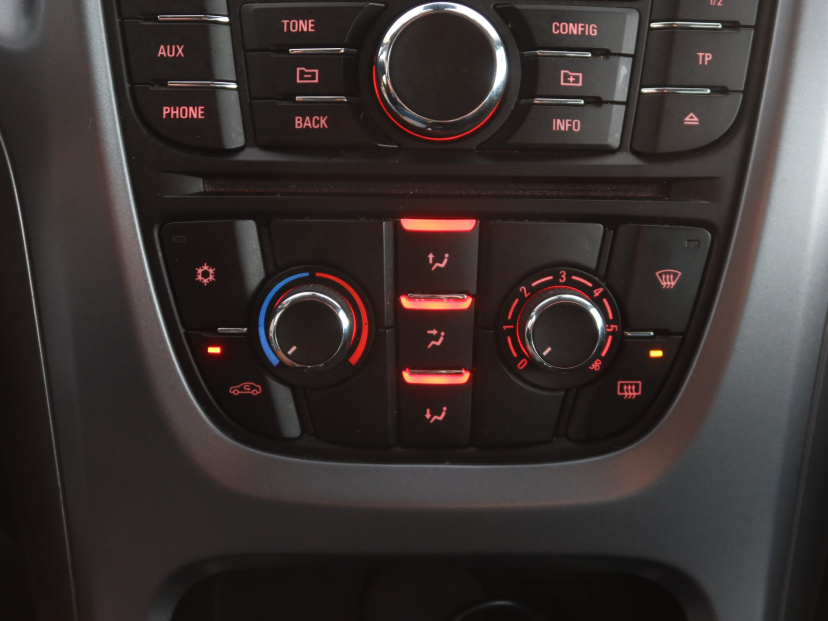 Opel Astra, 2013