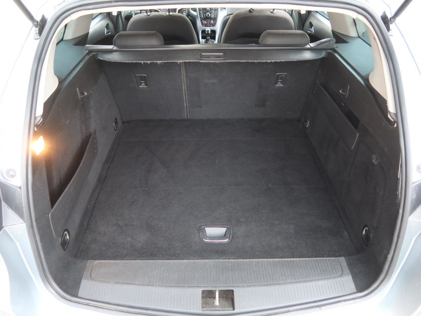 Opel Astra, 2013