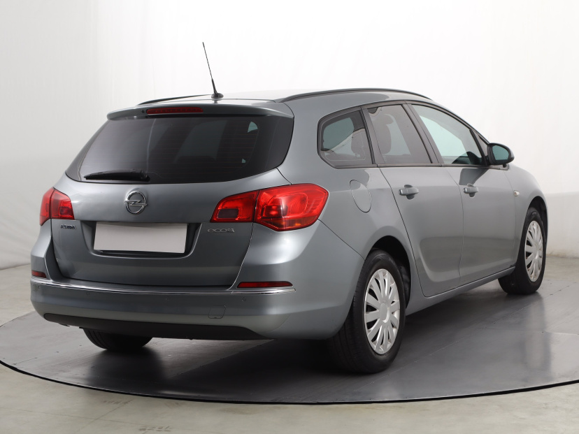 Opel Astra, 2013