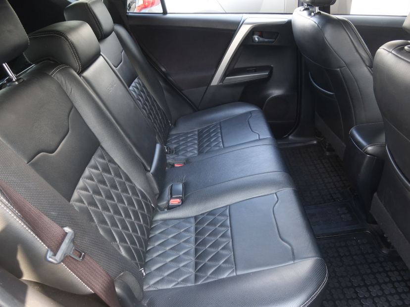 Toyota RAV 4, 2016