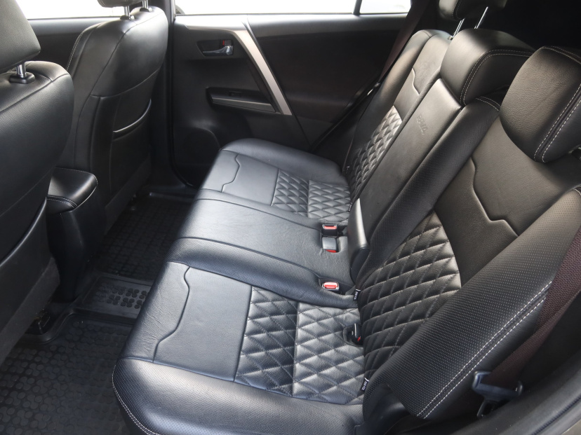 Toyota RAV 4, 2016