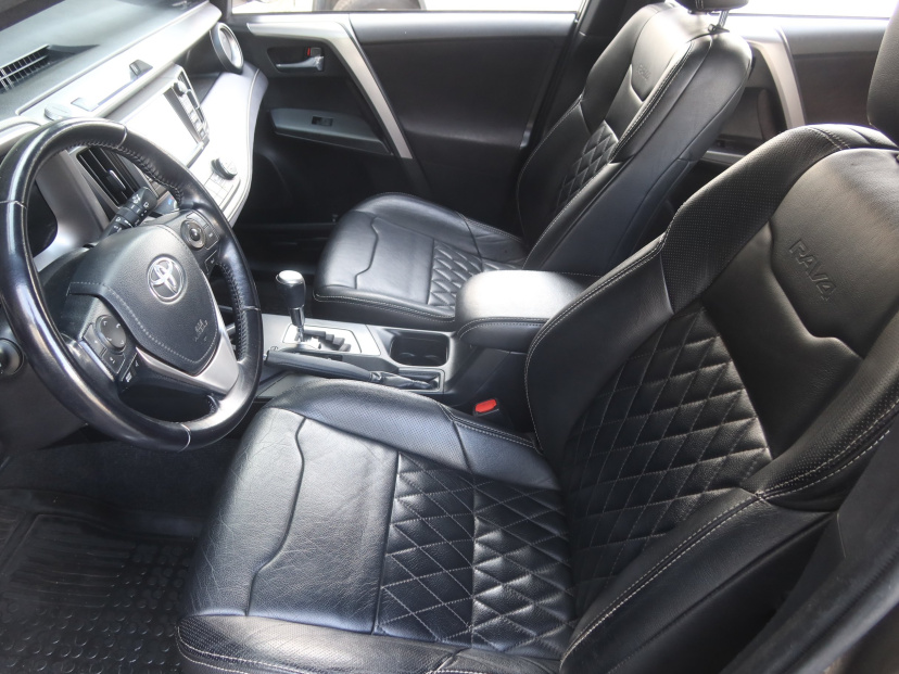 Toyota RAV 4, 2016