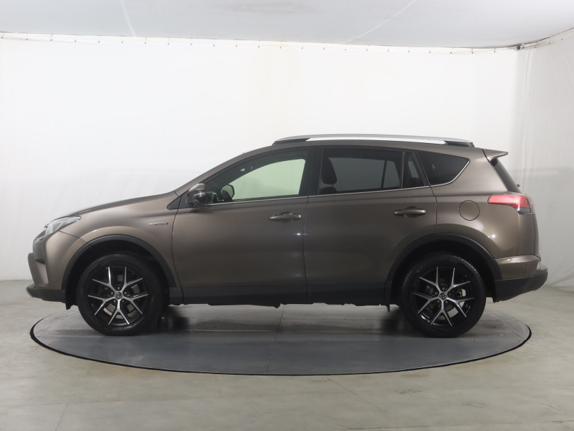 Toyota RAV 4, 2016