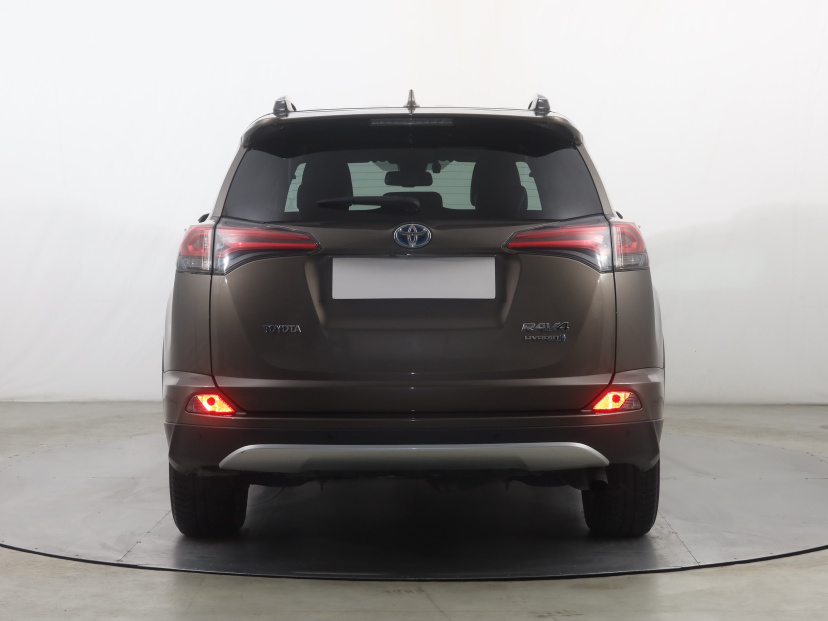Toyota RAV 4, 2016
