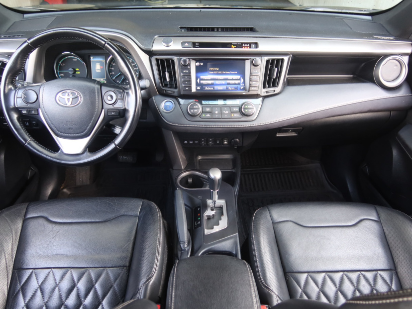 Toyota RAV 4, 2016