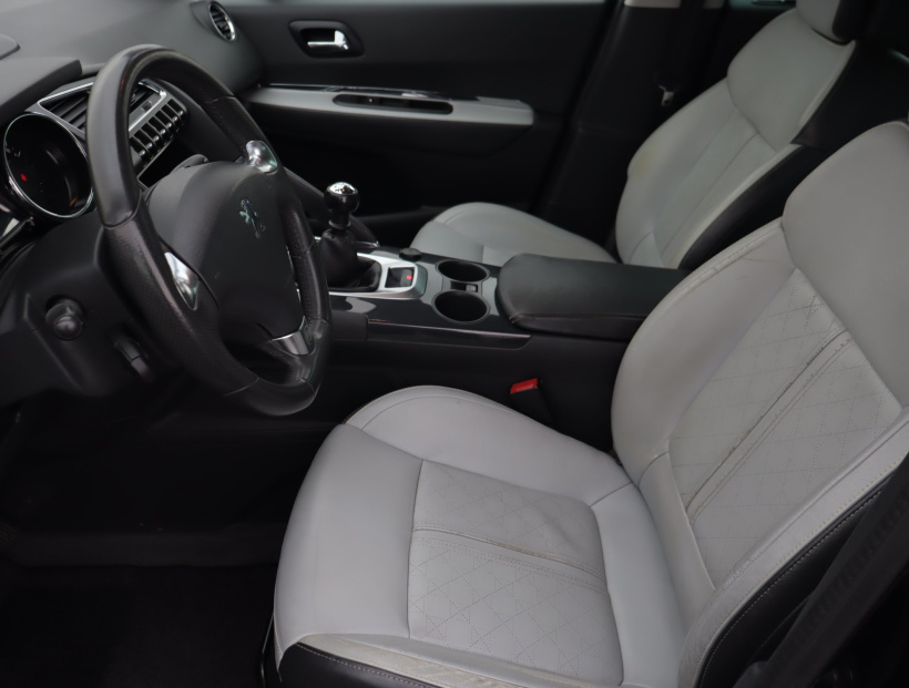 Peugeot 3008, 2013